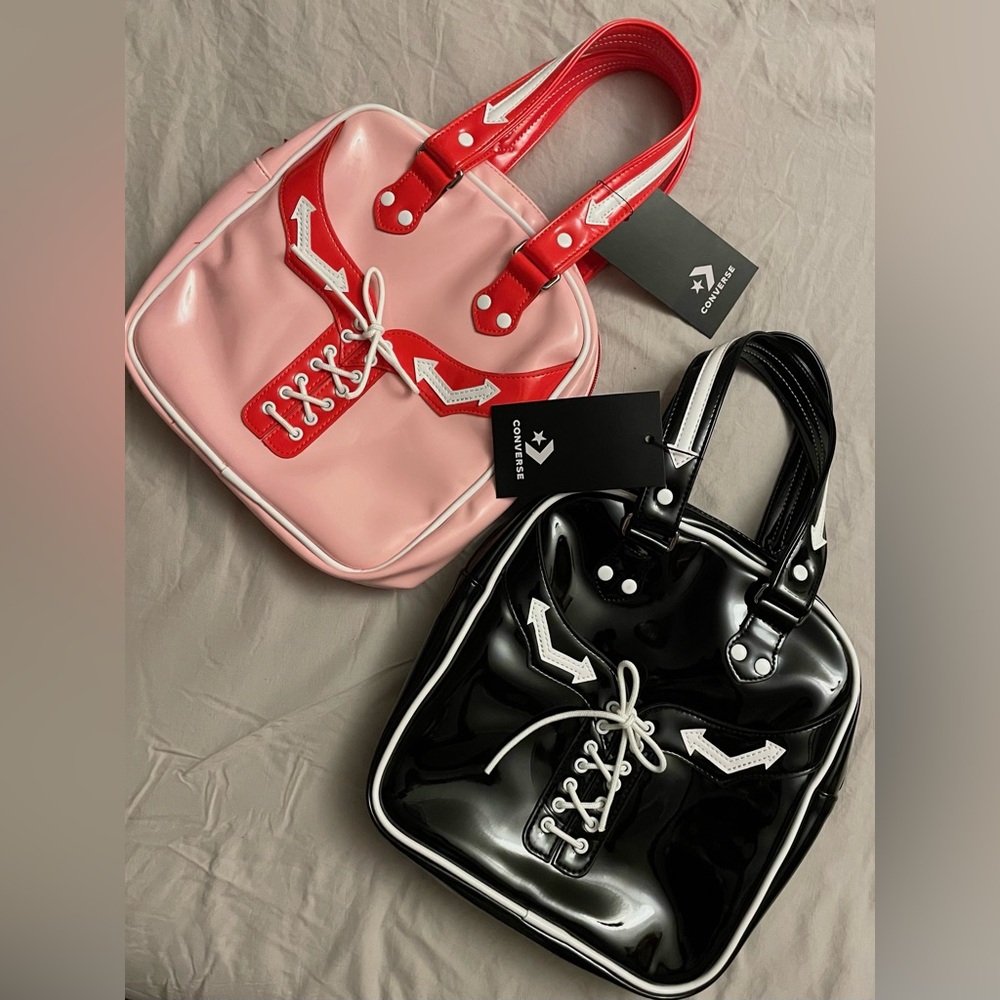 Converse Black Bag Couple - Y2K/Skater aesthetic